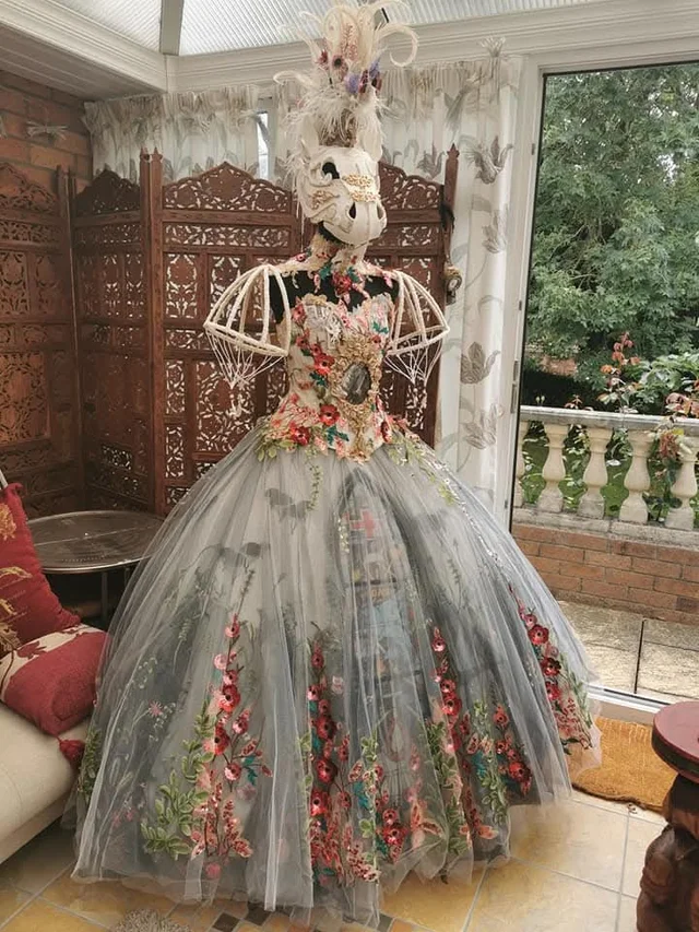 Bespoke costume look FB 1745999932049